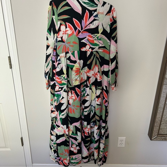 Karlie Multi Floral V-Neck Long Sleeve Tier Maxi Dress Size Large - Picture 8 of 9